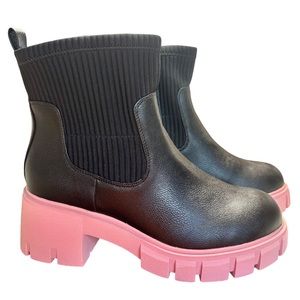 Torrid Beautiful Black Platform Boots with Pink Platforms Sz 10.5 W